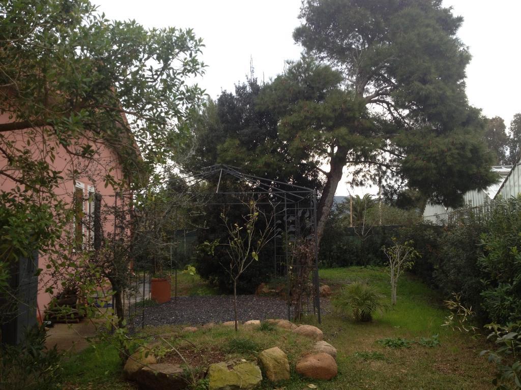 La Contea Bed and Breakfast Sant'Anna Arresi Eksteriør billede